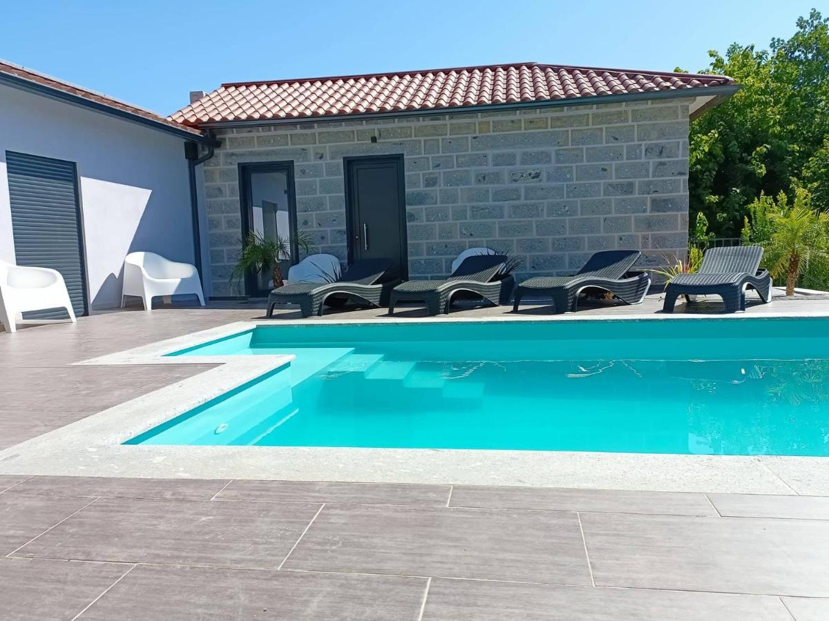 Vila Andreihouse Amares Exteriér fotografie